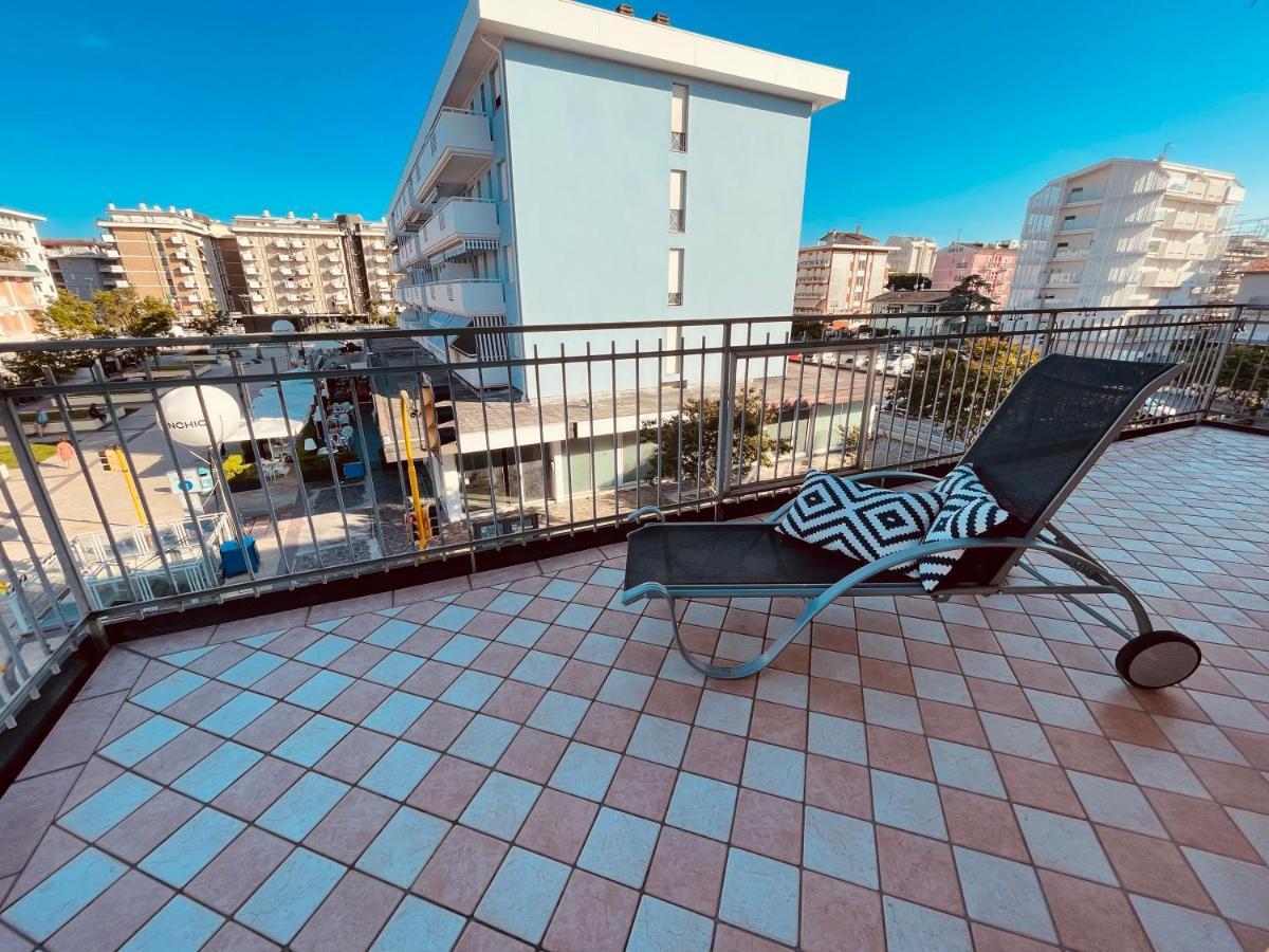 Family Apartment Piazza Milano - Jesolo Екстериор снимка