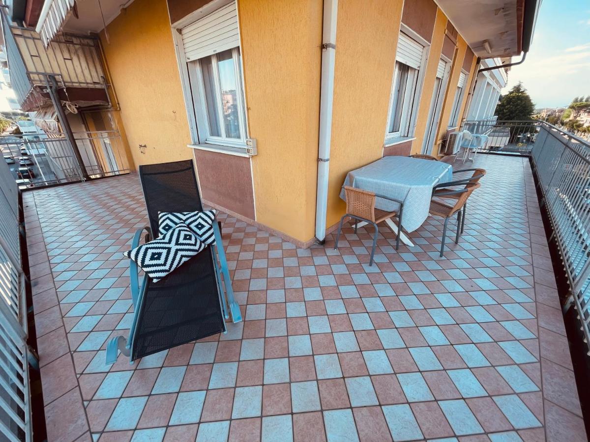 Family Apartment Piazza Milano - Jesolo Екстериор снимка