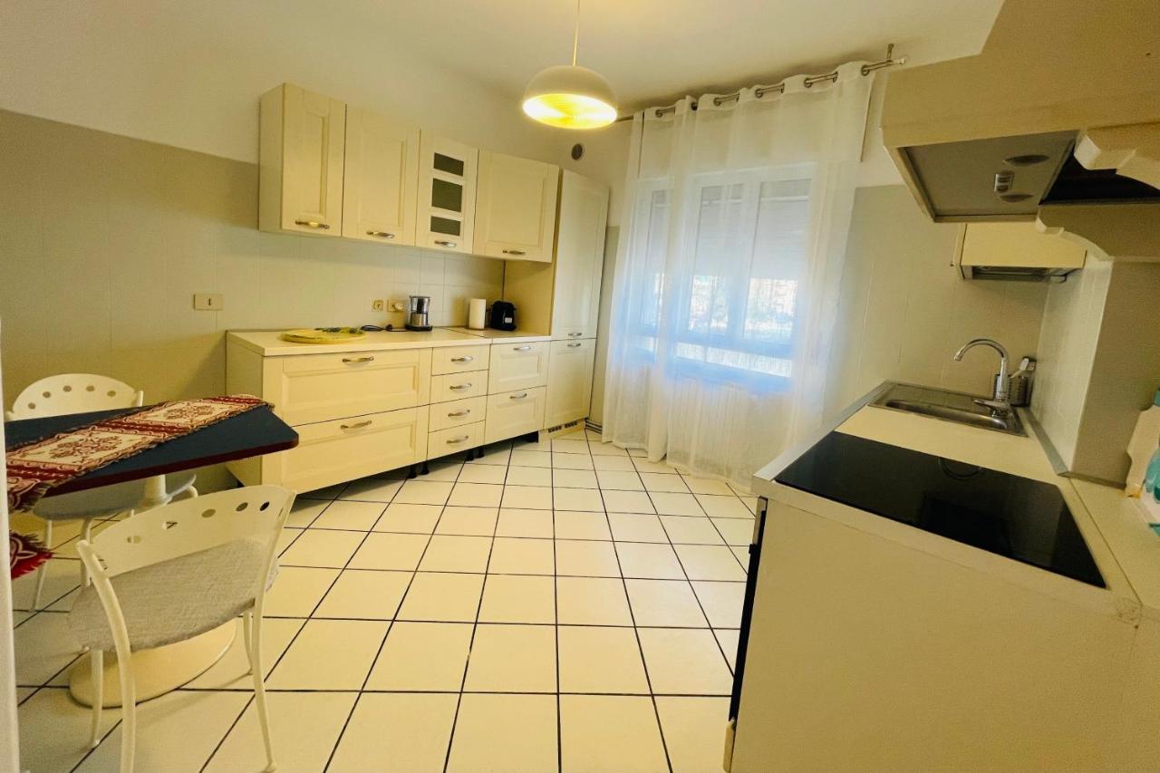 Family Apartment Piazza Milano - Jesolo Екстериор снимка