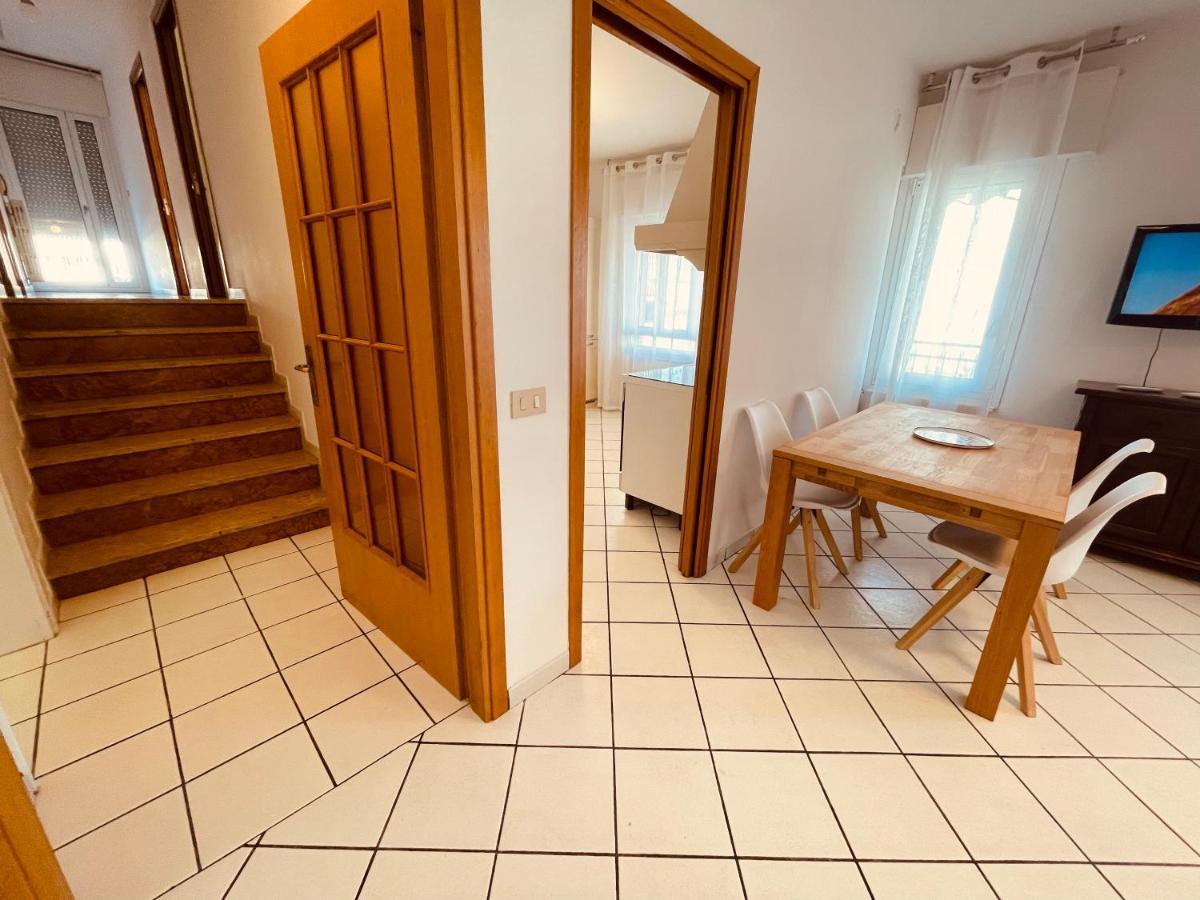 Family Apartment Piazza Milano - Jesolo Екстериор снимка