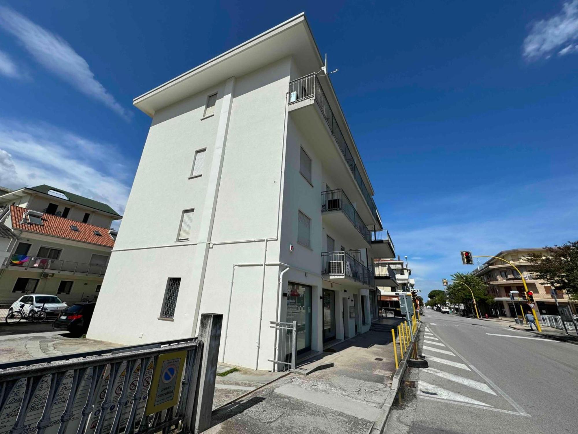 Family Apartment Piazza Milano - Jesolo Екстериор снимка